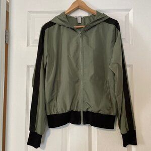 Forever 21 hooded windbreaker jacket olive green size small